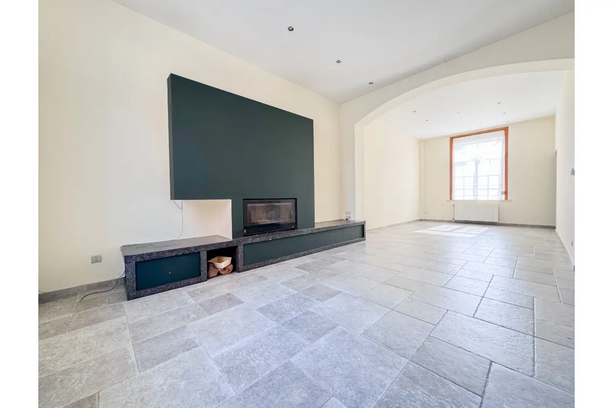 Maison à vendre à La Louvière 7100 265000.00€ 2 chambres 238.00m² - annonce 741868