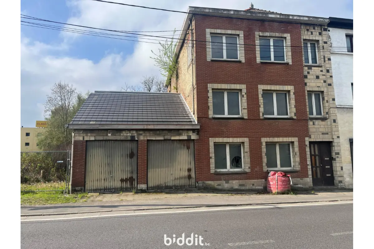 Maison à vendre à Gosselies 6041 75000.00€ 6 chambres m² - annonce 742937