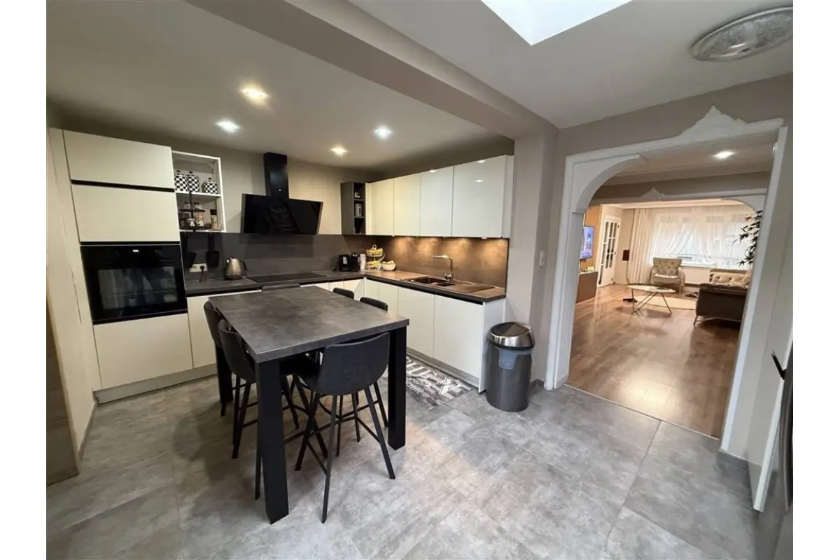 Maison à vendre à Marchienne-au-Pont 6030 195000.00€ 3 chambres 110.00m² - annonce 742921