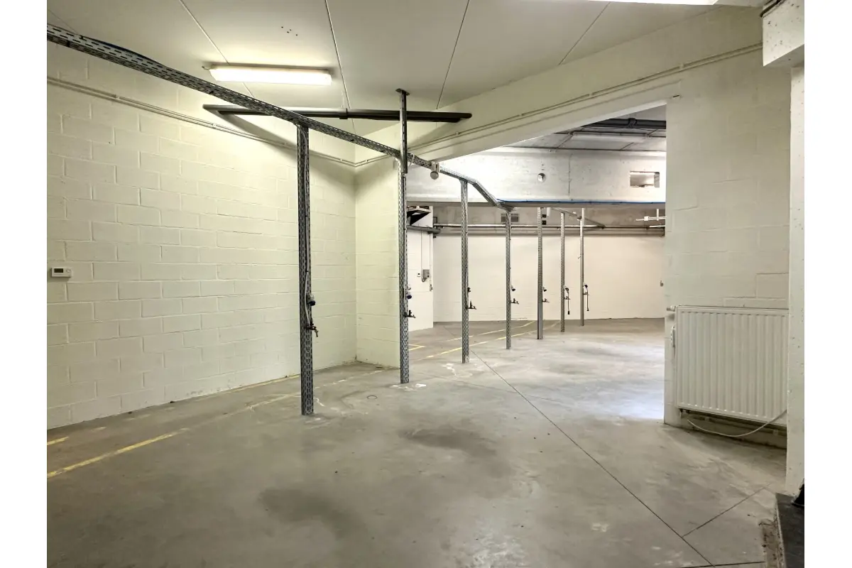 Commerce à louer à Seneffe 7180 700.00€  chambres 150.00m² - annonce 742942