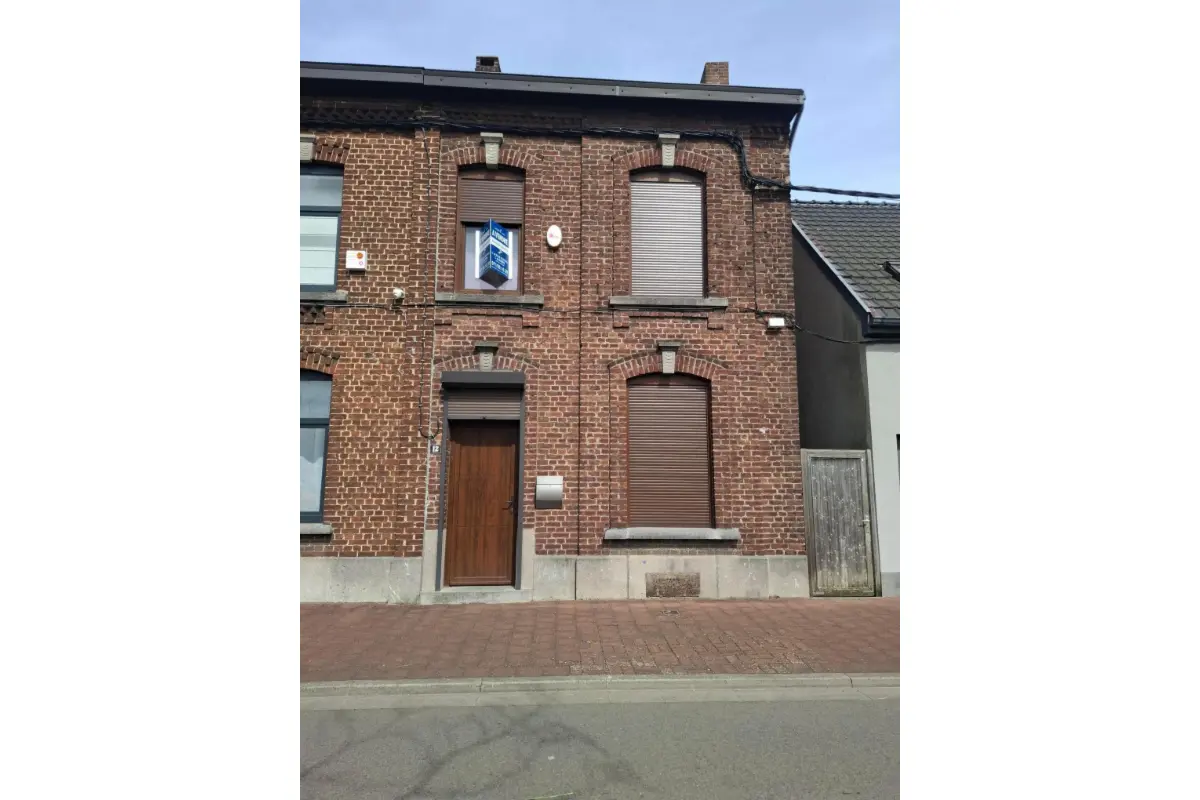 Maison à vendre à Couillet 6010 150000.00€ 3 chambres 120.00m² - annonce 742627