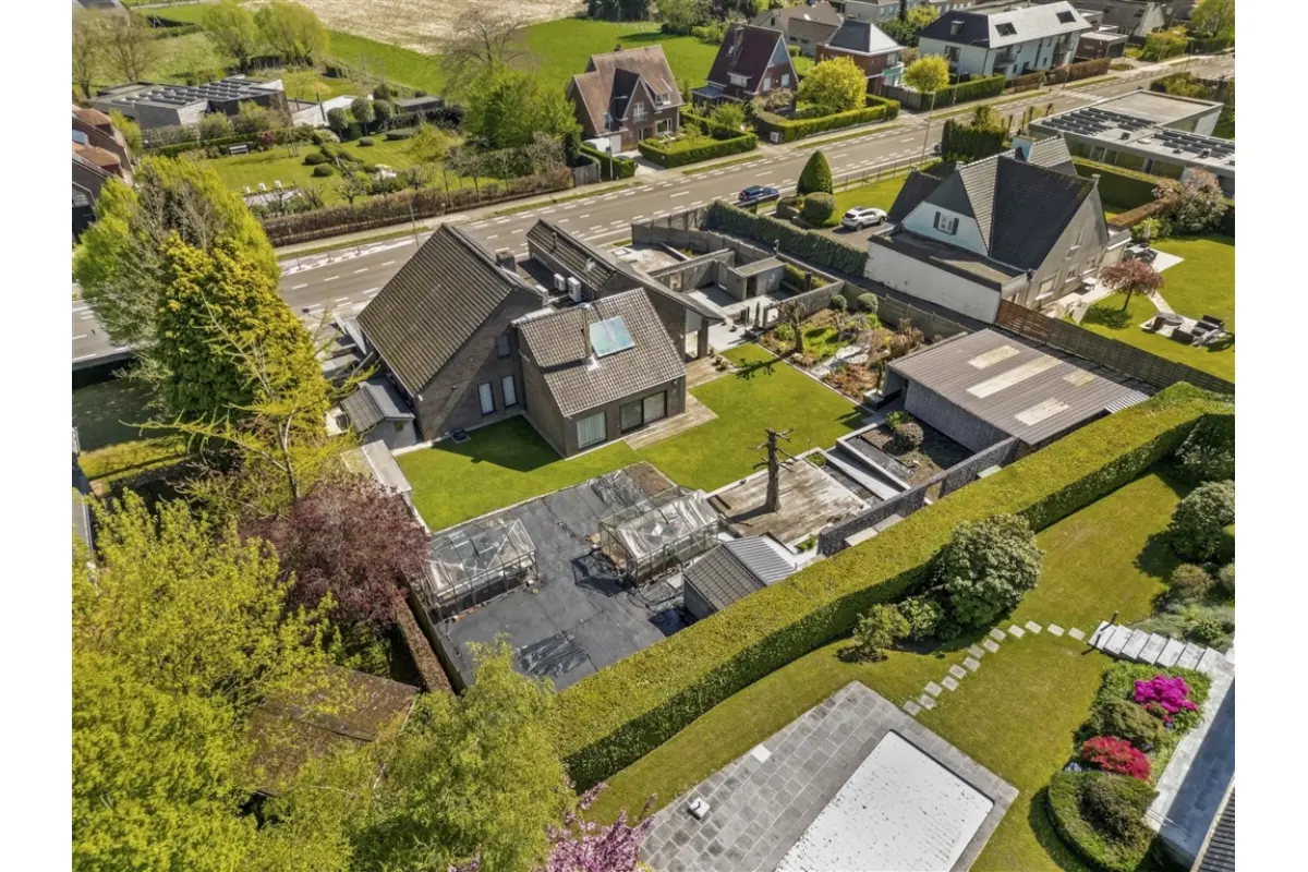 Villa à vendre à Mouscron 7700 565000.00€ 4 chambres 350.00m² - annonce 742571