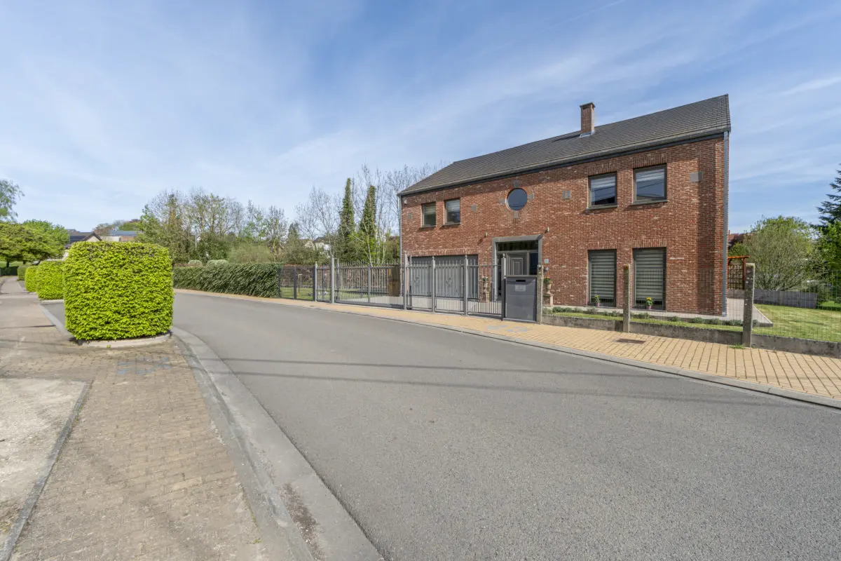 Maison à vendre à Ransart 6043 378000.00€ 3 chambres 230.00m² - annonce 743700