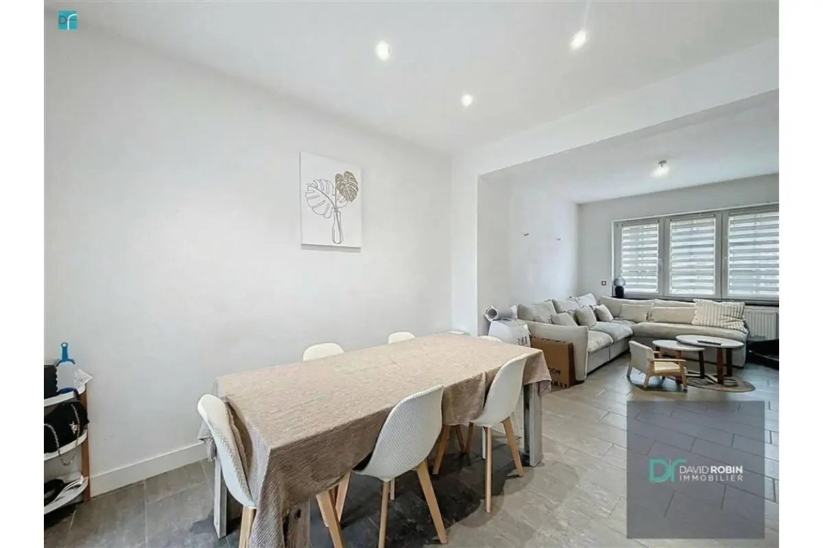 Maison à vendre à Courcelles 6180 270000.00€ 3 chambres 121.00m² - annonce 743592