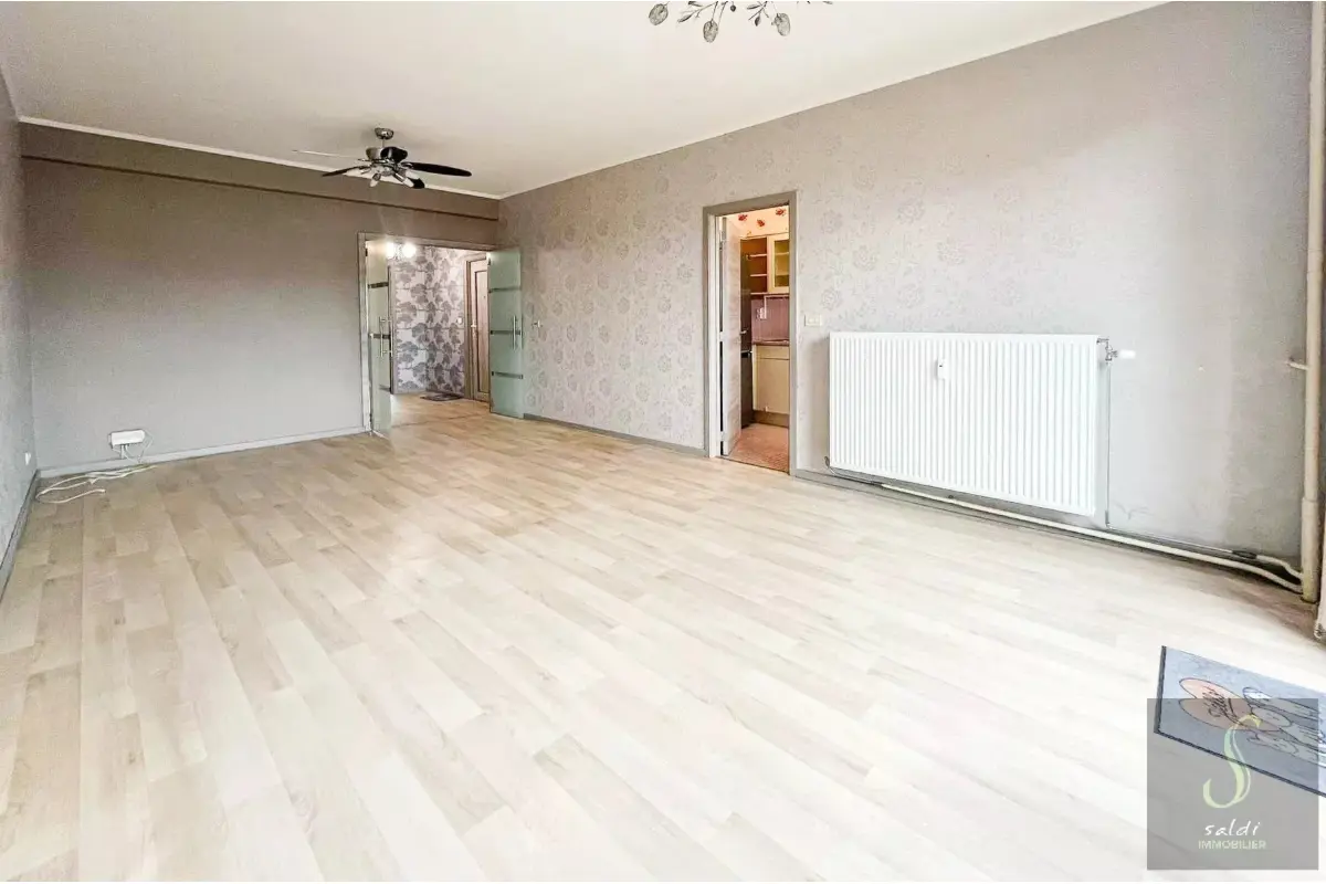 Appartement à  à Gilly 6060 145000.00€  chambres 90.00m² - annonce 743784