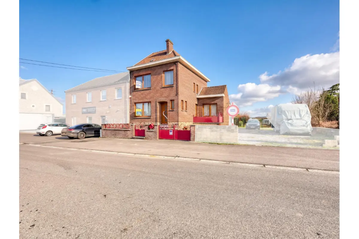 Maison à vendre à Monceau-sur-Sambre 6031 225000.00€ 3 chambres 164.00m² - annonce 743735