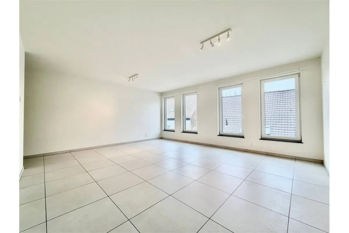 Appartement à  à Tournai 7500 800.00€ 2 chambres 92.00m² - annonce 745079