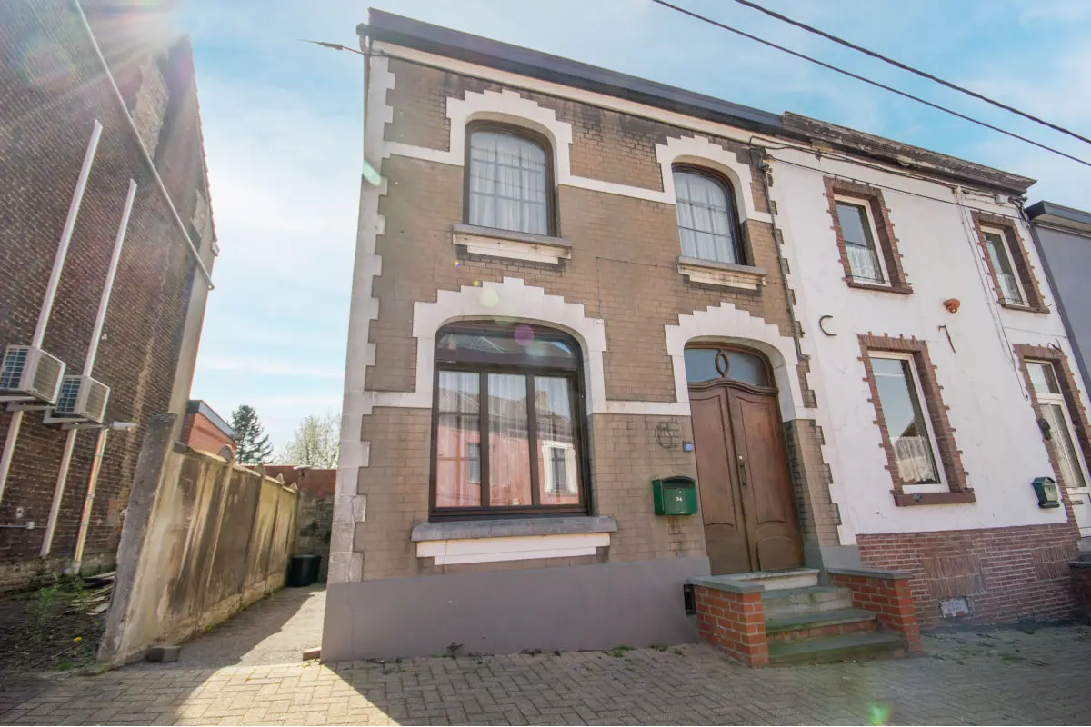 Maison à vendre à Jumet 6040 88000.00€ 3 chambres 100.00m² - annonce 744507