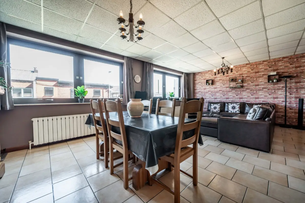 Appartement à  à La Louvière 7100 180000.00€ 3 chambres 127.00m² - annonce 744541