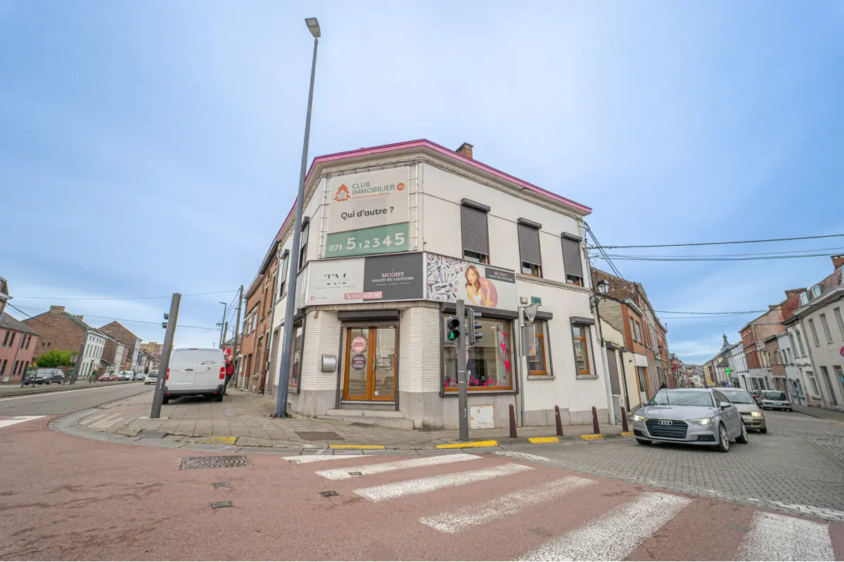 Immeuble de rapport - Immeuble à appartement à vendre à Fontaine-l'Evêque 6140 248000.00€ 2 chambres 270.00m² - annonce 745652