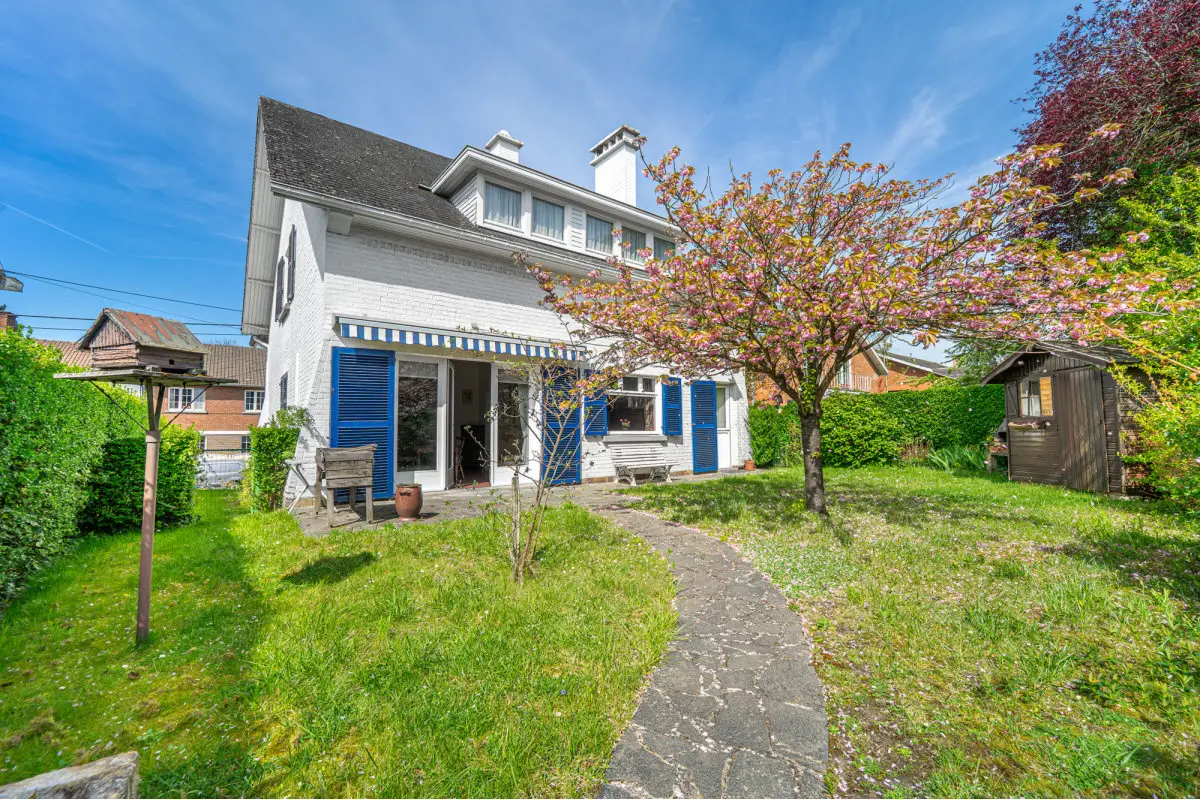 Villa à vendre à Mont-sur-Marchienne 6032 298000.00€ 4 chambres 220.00m² - annonce 745649