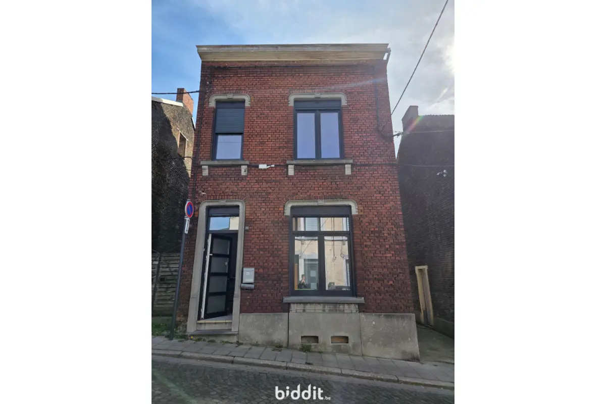 Maison à vendre à Marchienne-au-Pont 6030 70000.00€ 3 chambres m² - annonce 745841