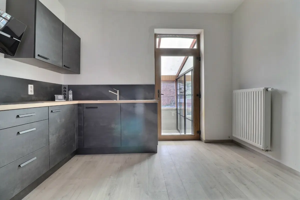 Appartement à vendre à Trazegnies 6183 190000.00€ 2 chambres 212.00m² - annonce 746543
