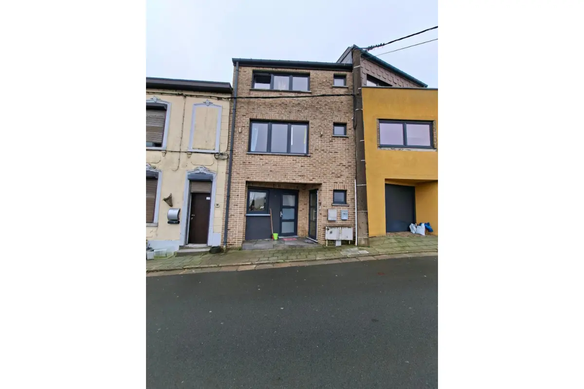 Maison à vendre à Châtelet 6200 150000.00€ 3 chambres m² - annonce 746653