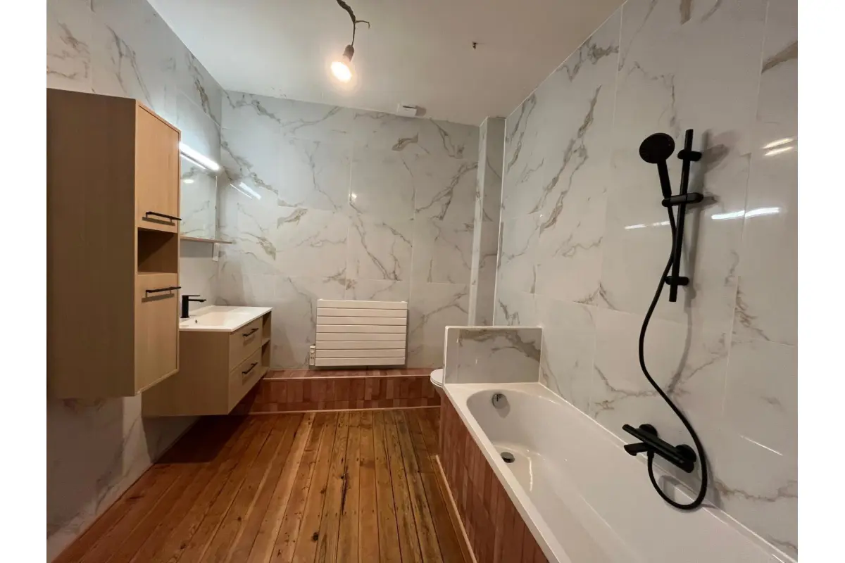 Immeuble de rapport - Immeuble à appartement à vendre à Bon-Secours 7603 129000.00€ 4 chambres 220.00m² - annonce 747819