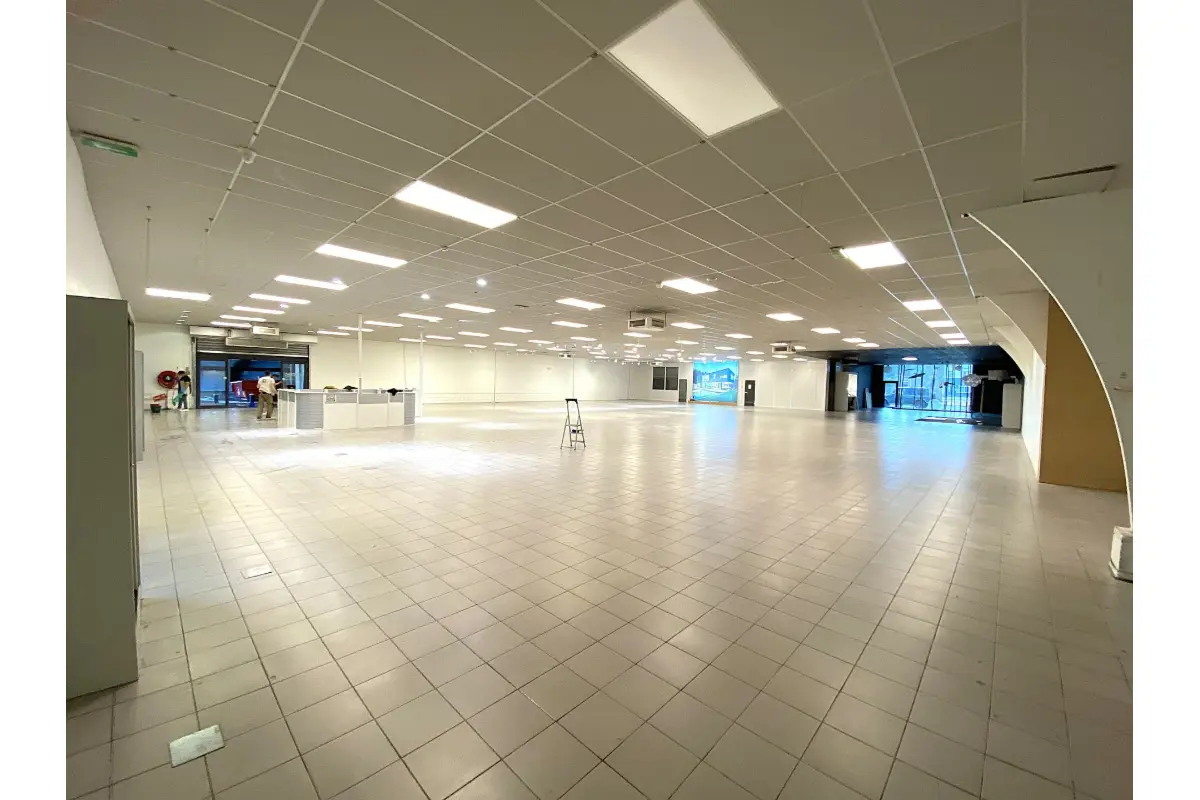 Commerce à louer à Tournai 7500 6700.00€  chambres 1304.00m² - annonce 747763