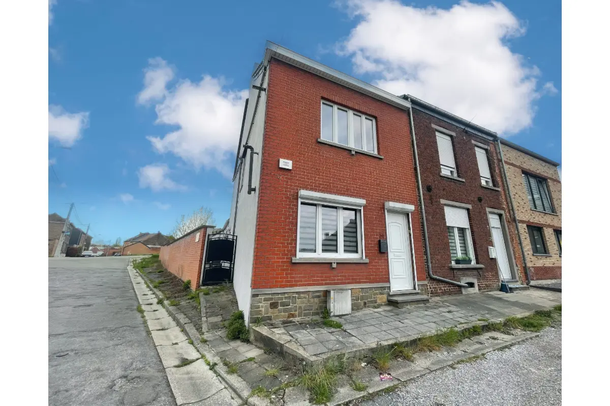 Maison à vendre à Jumet 6040 199000.00€ 4 chambres 200.00m² - annonce 749066