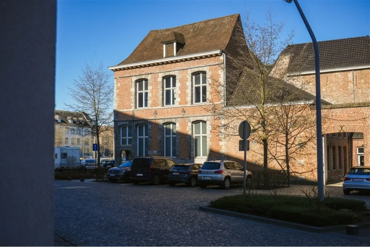 Maison de maître à vendre à Tournai 7500 650000.00€ 4 chambres 522.00m² - annonce 749219