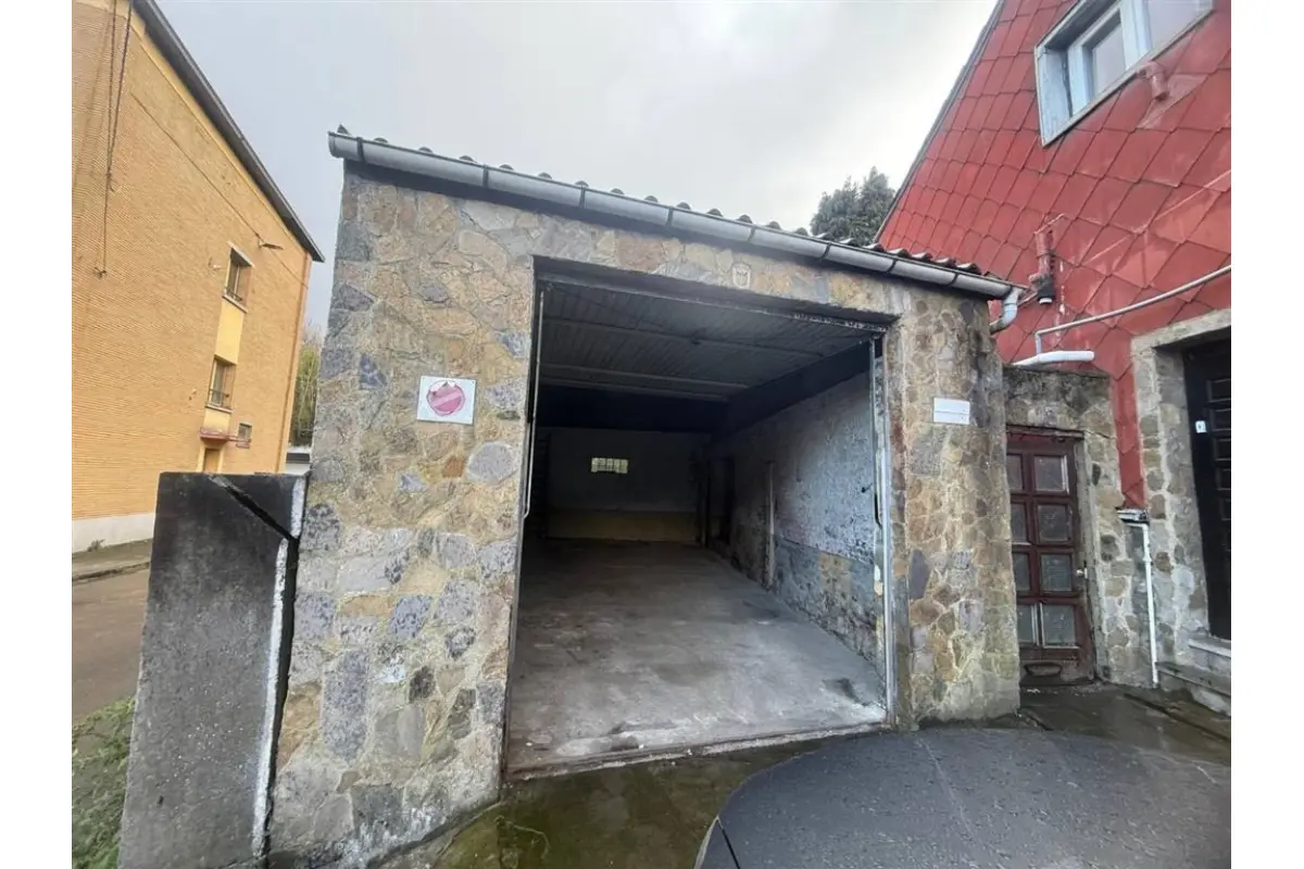 Parking / garage à louer à Lodelinsart 6042 250.00€  chambres m² - annonce 749453