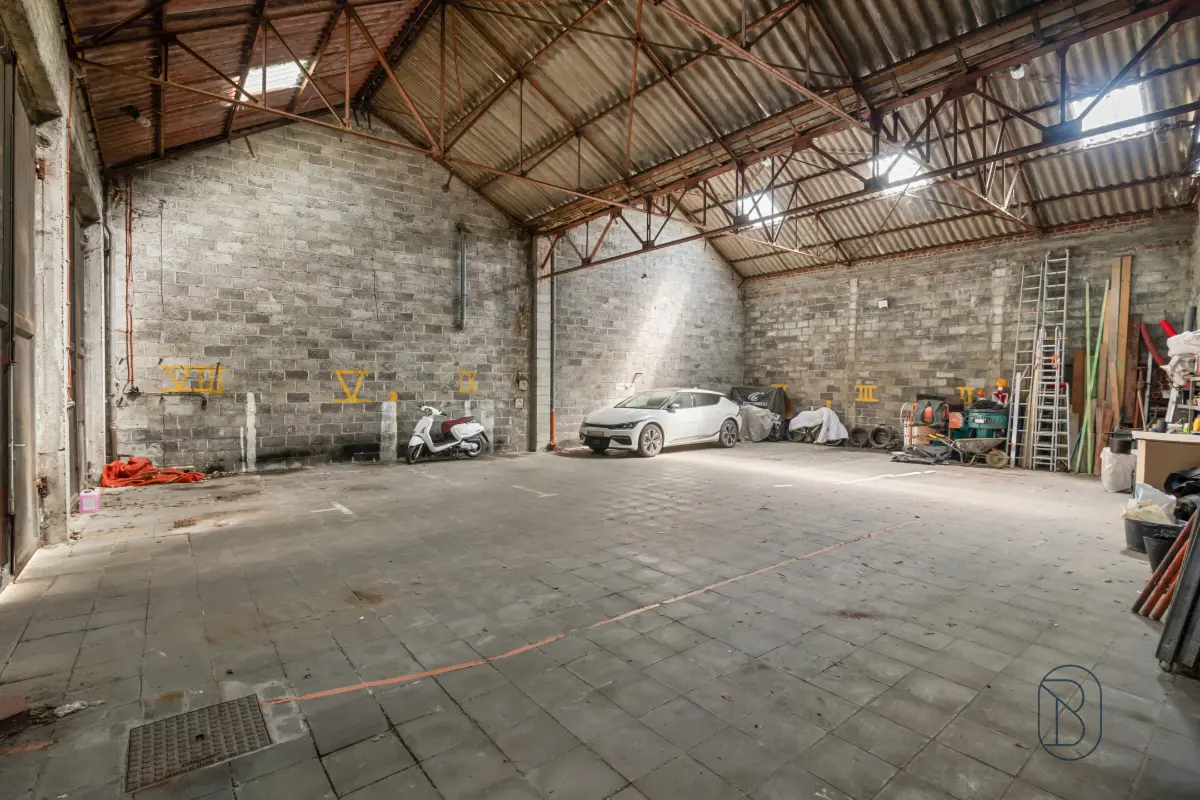 Commerce à vendre à Leuze-en-Hainaut 7900 159000.00€  chambres 180.00m² - annonce 750262