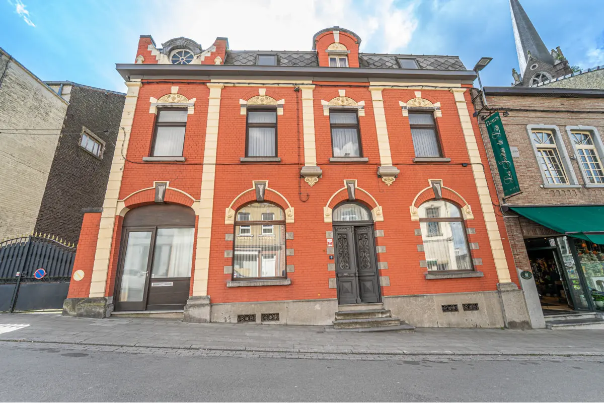 Maison à  à Couillet 6010 268000.00€ 4 chambres 296.00m² - annonce 751399