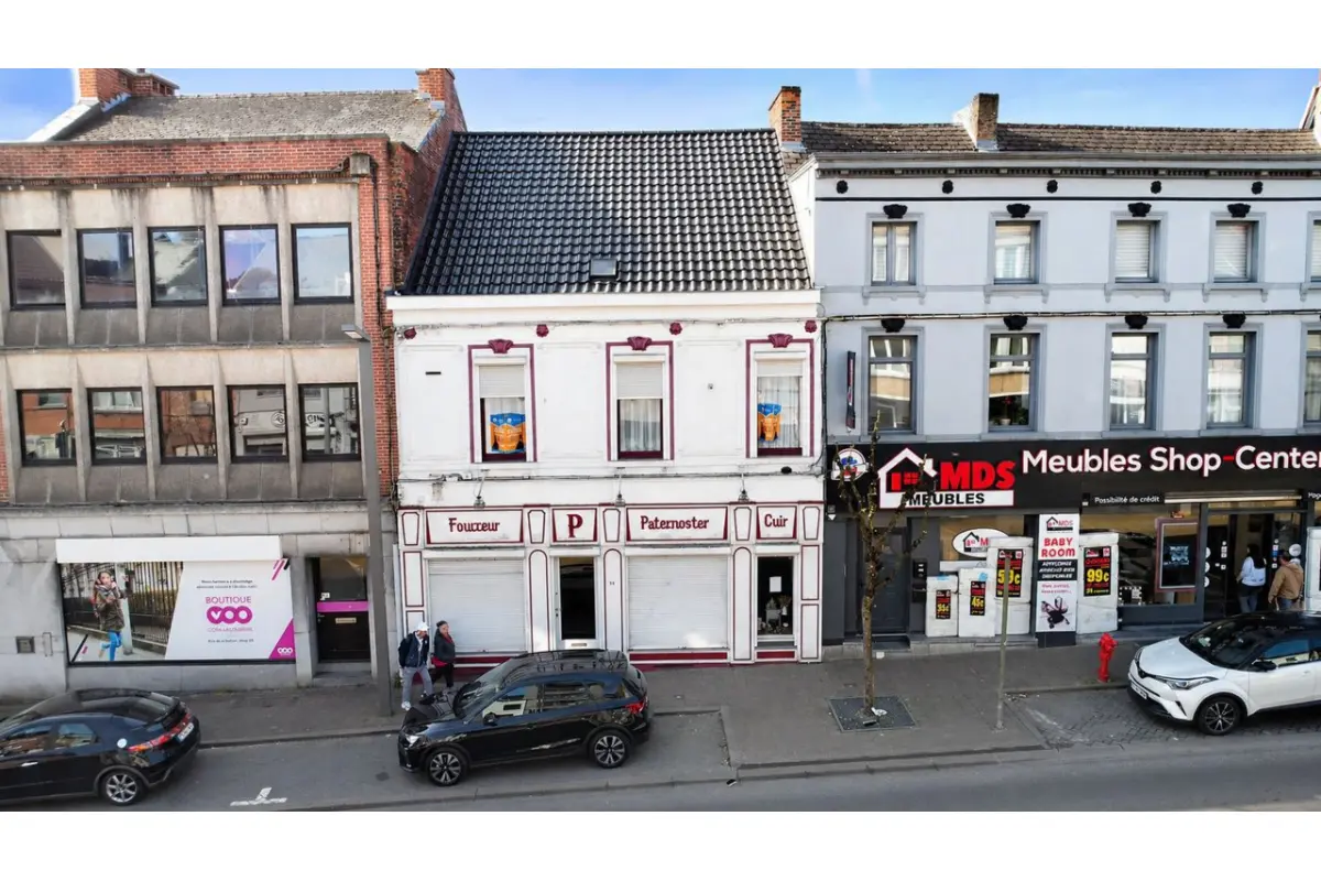 Maison à louer à La Louvière 7100 1200.00€ 3 chambres 290.00m² - annonce 751380