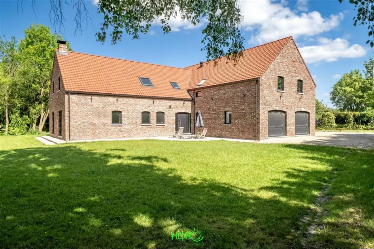 Maison à vendre à Estaimpuis 7730 990000.00€ 3 chambres 480.00m² - annonce 751390