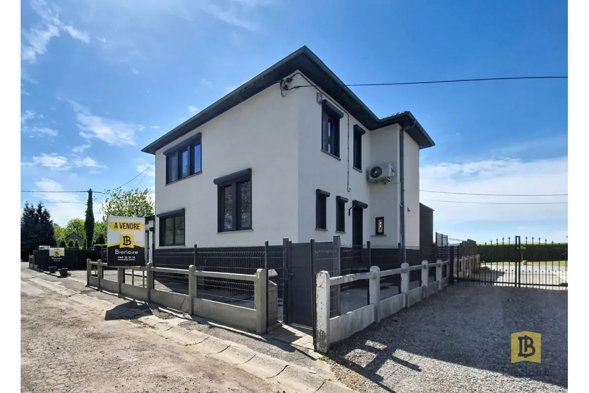 Immeuble mixte à vendre à Havay 7041 295000.00€ 3 chambres m² - annonce 752384