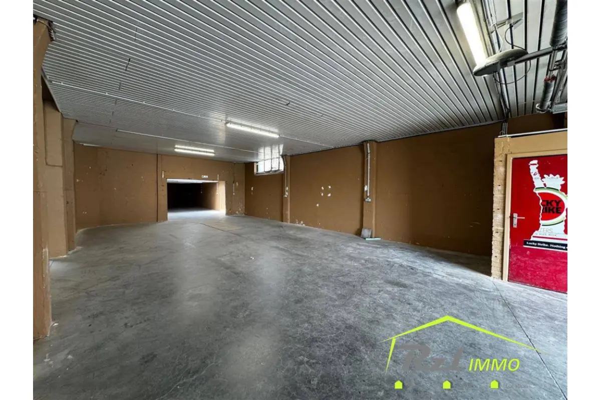 Commerce à louer à Châtelineau 6200 750.00€  chambres 250.00m² - annonce 752415