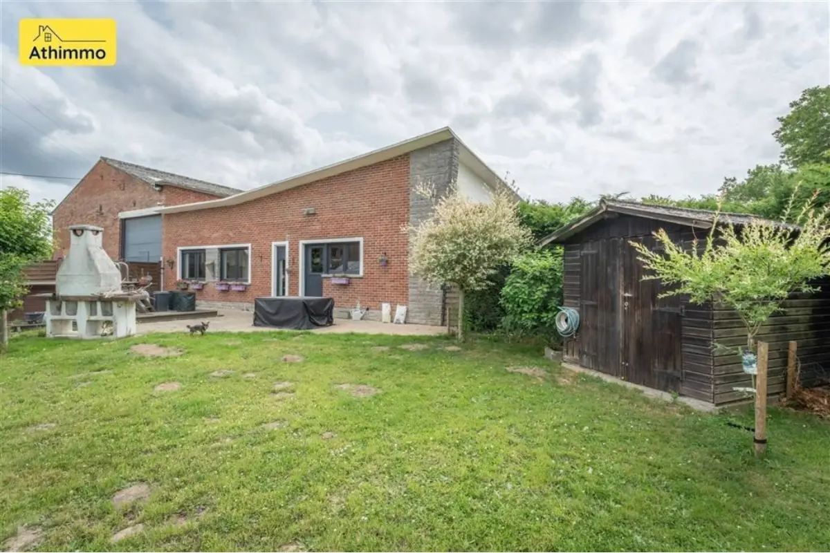 Maison à vendre à Ormeignies 7802 215000.00€ 3 chambres 235.00m² - annonce 753789