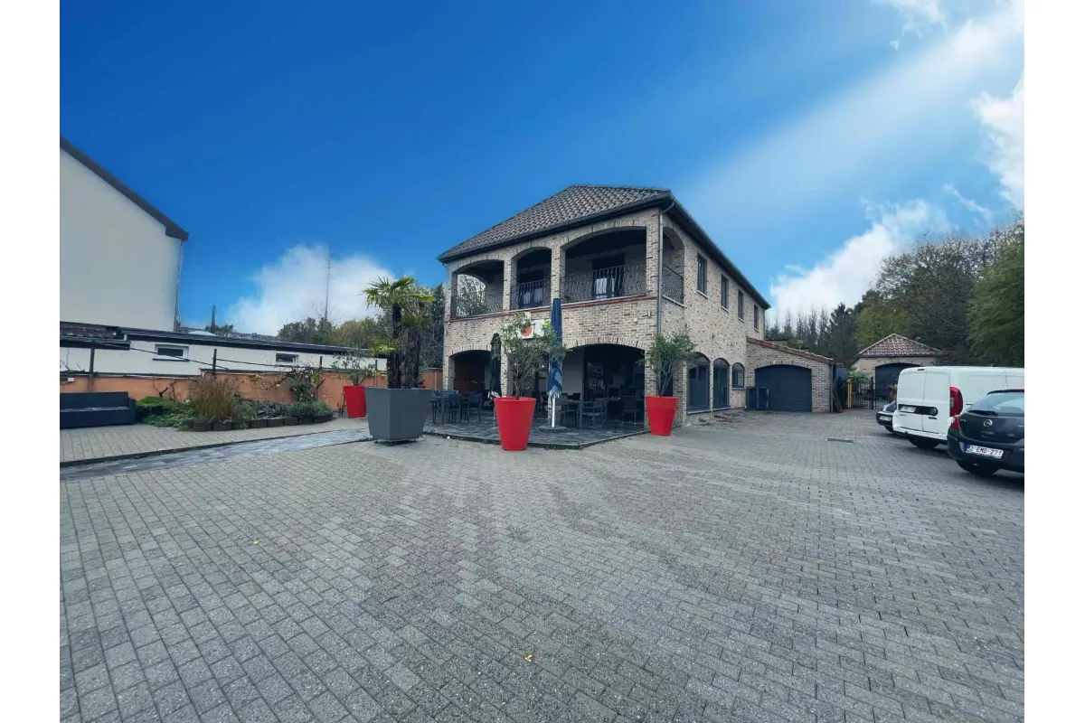 Immeuble de rapport - Immeuble à appartement à vendre à Jumet 6040 425000.00€ 4 chambres 147.00m² - annonce 752943