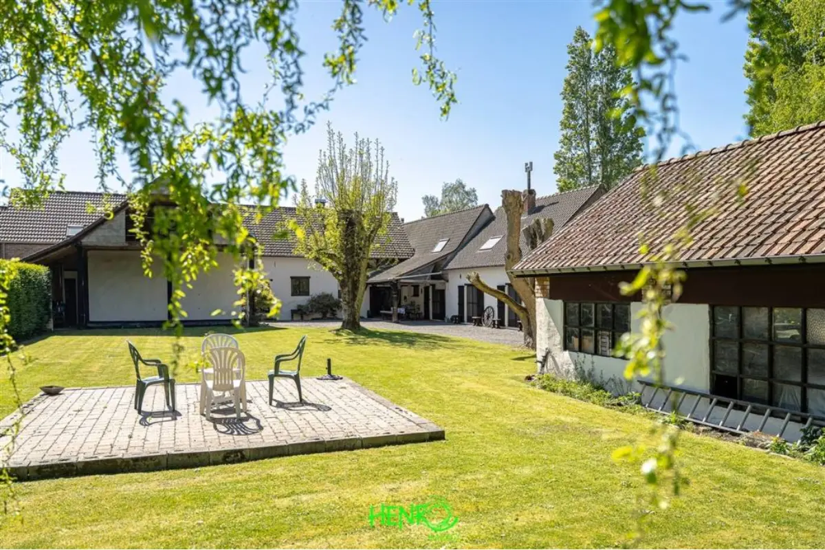 Commerce à vendre à Maubray 7640 399000.00€ 3 chambres 308.00m² - annonce 753870