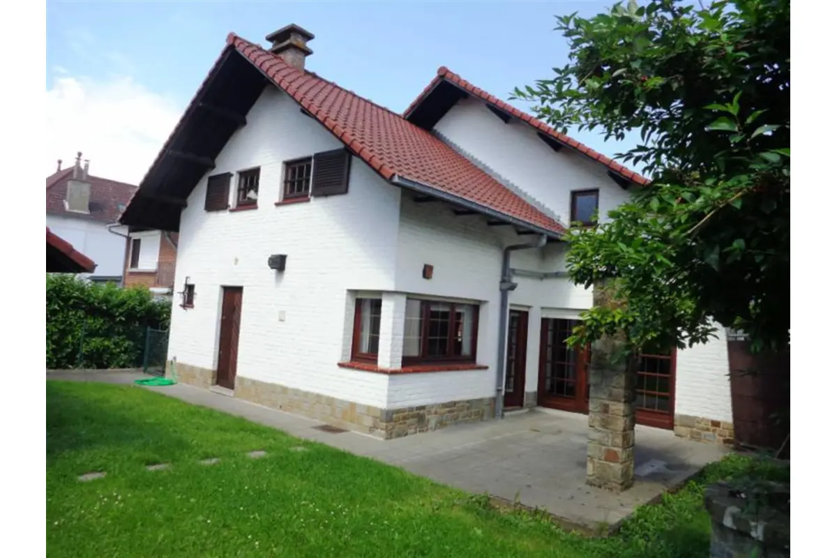 Maison à louer à Hyon 7022 1650.00€ 5 chambres 165.00m² - annonce 754216