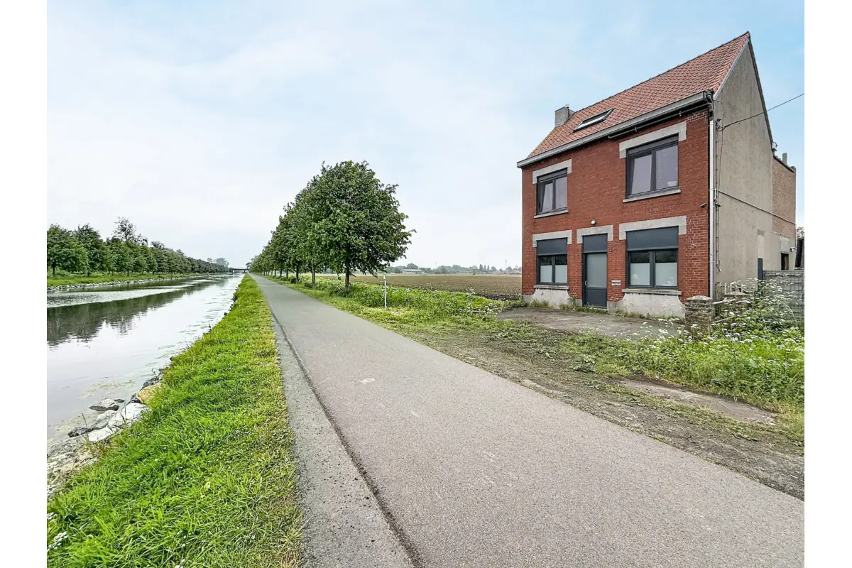 Maison à vendre à Estaimpuis 7730 365000.00€ 5 chambres 200.00m² - annonce 754234