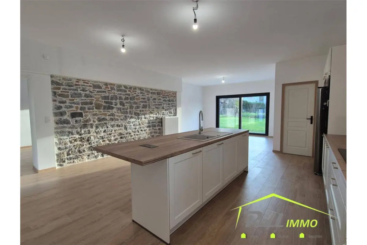 Maison à vendre à Donstiennes 6536 349000.00€ 3 chambres 200.00m² - annonce 756499