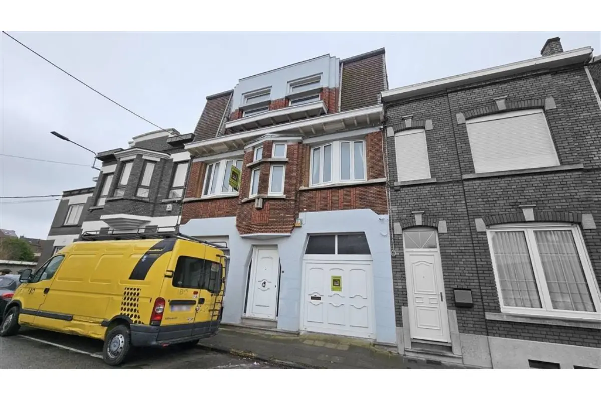 Maison à vendre à Houdeng-Goegnies 7110 200000.00€ 3 chambres 180.00m² - annonce 757200