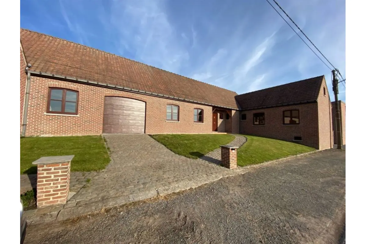 Maison à louer à Pipaix 7904 975.00€ 3 chambres 178.00m² - annonce 756866