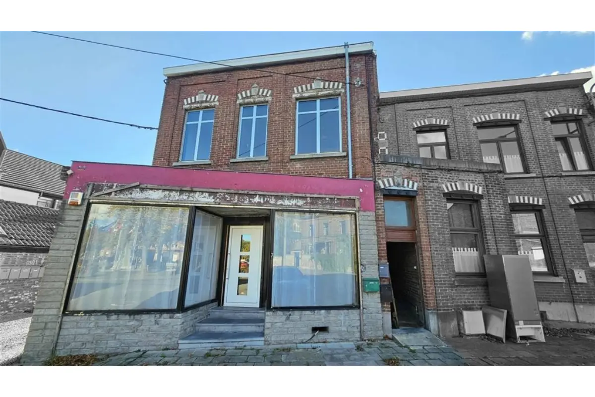 Immeuble de rapport - Immeuble à appartement à vendre à Ghlin 7011 150000.00€ 2 chambres 152.00m² - annonce 757179