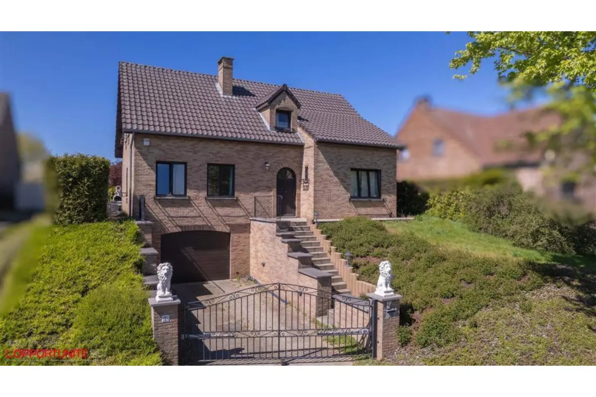 Maison à  à Châtelet 6200 369000.00€ 4 chambres 185.00m² - annonce 757802