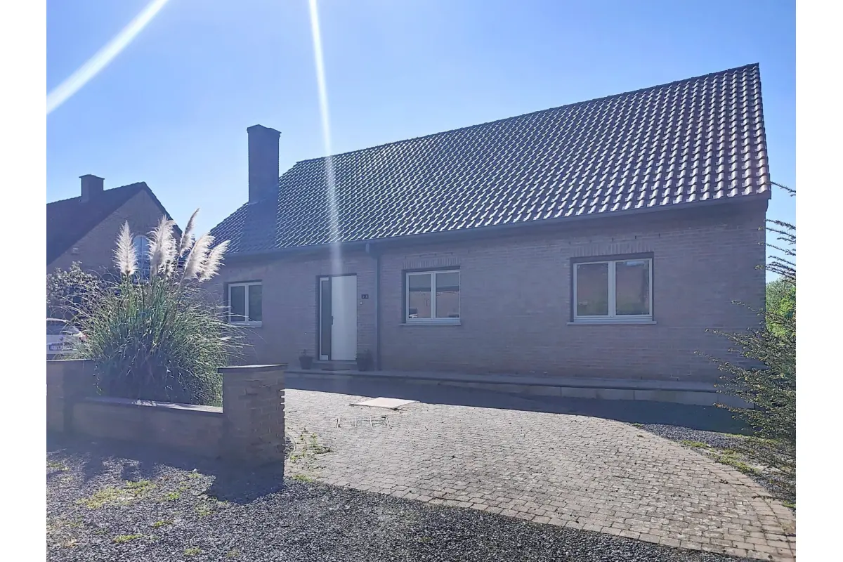 Villa à vendre à Waudrez 7131 385000.00€ 3 chambres 230.00m² - annonce 757933