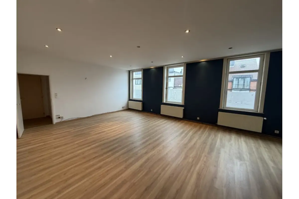 Appartement à louer à La Louvière 7100 800.00€ 2 chambres 118.00m² - annonce 758070