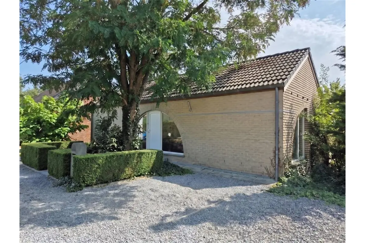 Villa à vendre à Leval-Chaudeville 6500 310000.00€ 4 chambres 182.00m² - annonce 758407