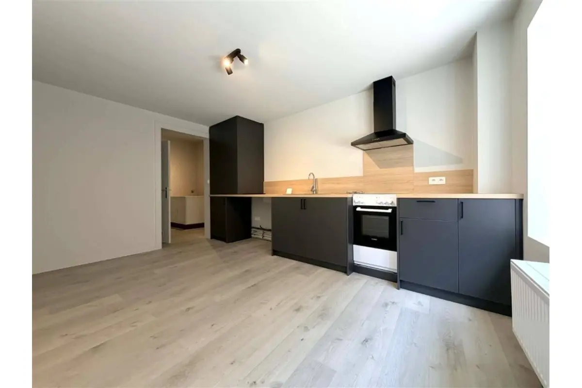 Appartement à louer à Tournai 7500 775.00€ 1 chambres 80.00m² - annonce 758877