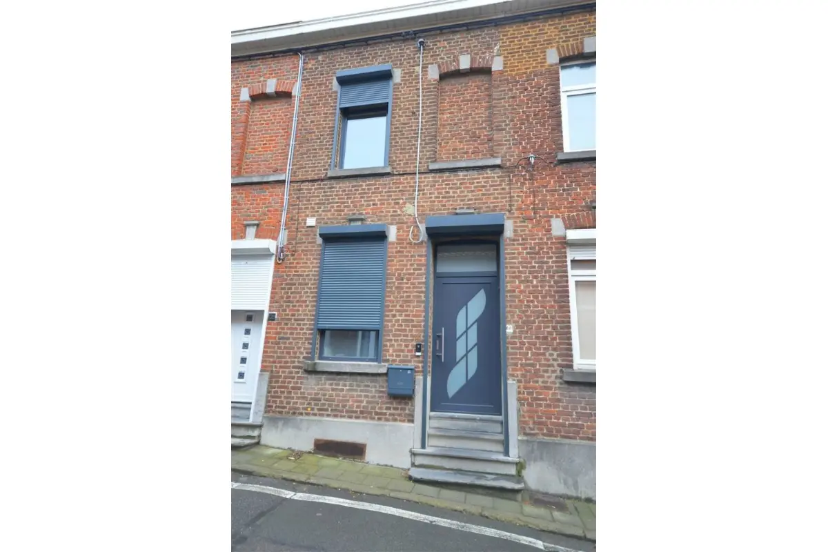 Maison à vendre à Haine-Saint-Pierre 7100 215000.00€ 4 chambres m² - annonce 780597