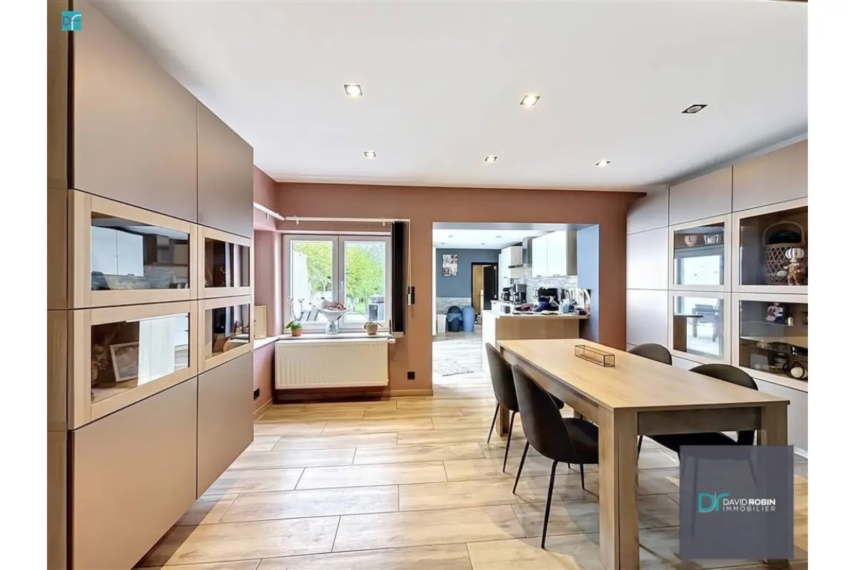 Maison à vendre à Wanfercée-Baulet 6224 325000.00€ 3 chambres 156.00m² - annonce 759117