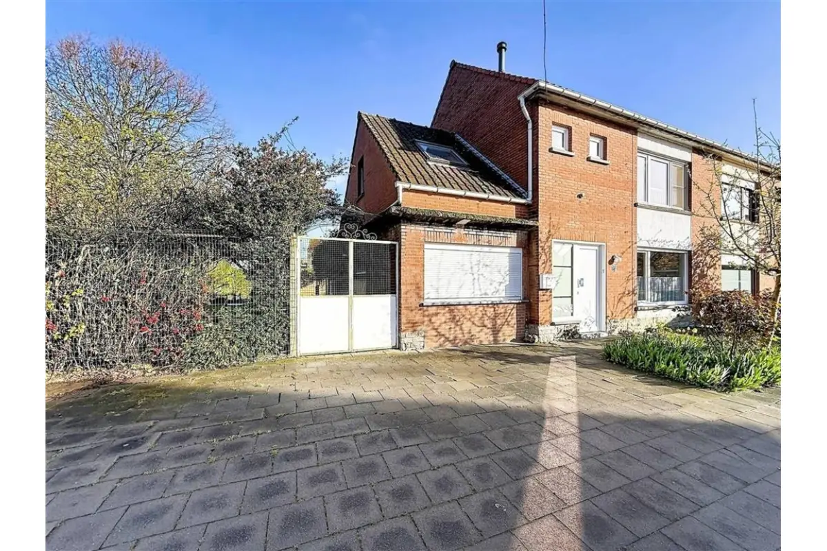 Maison à vendre à Mouscron 7700 229000.00€ 5 chambres 181.00m² - annonce 759315