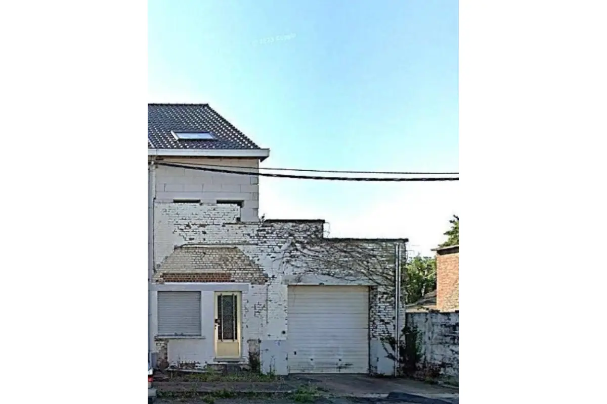 Commerce à vendre à Montigny-le-Tilleul 6110 169000.00€ 0 chambres m² - annonce 759480