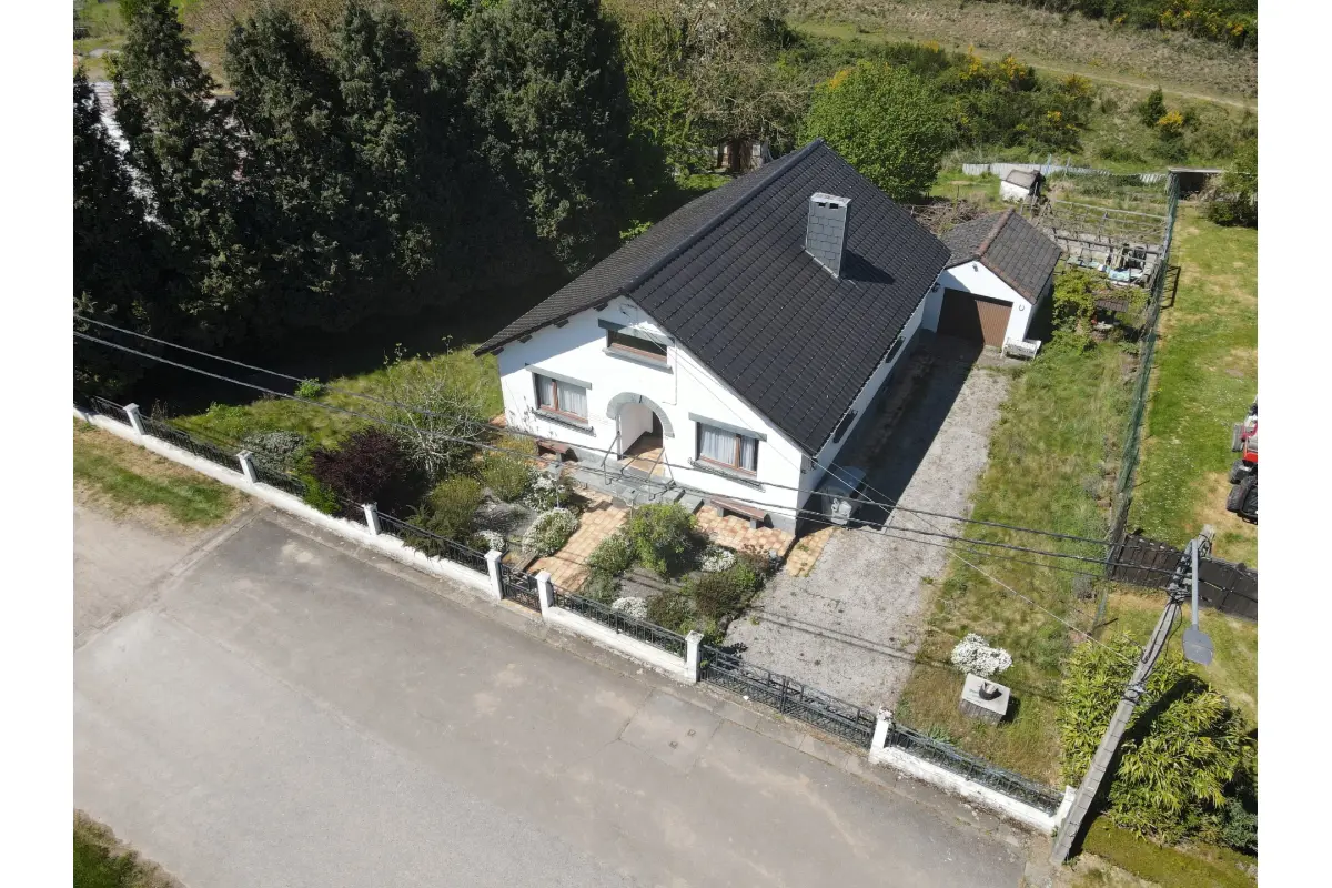 Maison à vendre à Bouffioulx 6200 299000.00€ 4 chambres 124.00m² - annonce 759802