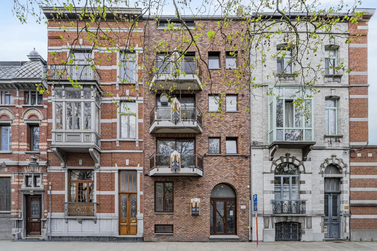 Immeuble de rapport - Immeuble à appartement à vendre à Mons 7000 850000.00€ 10 chambres 583.00m² - annonce 760527