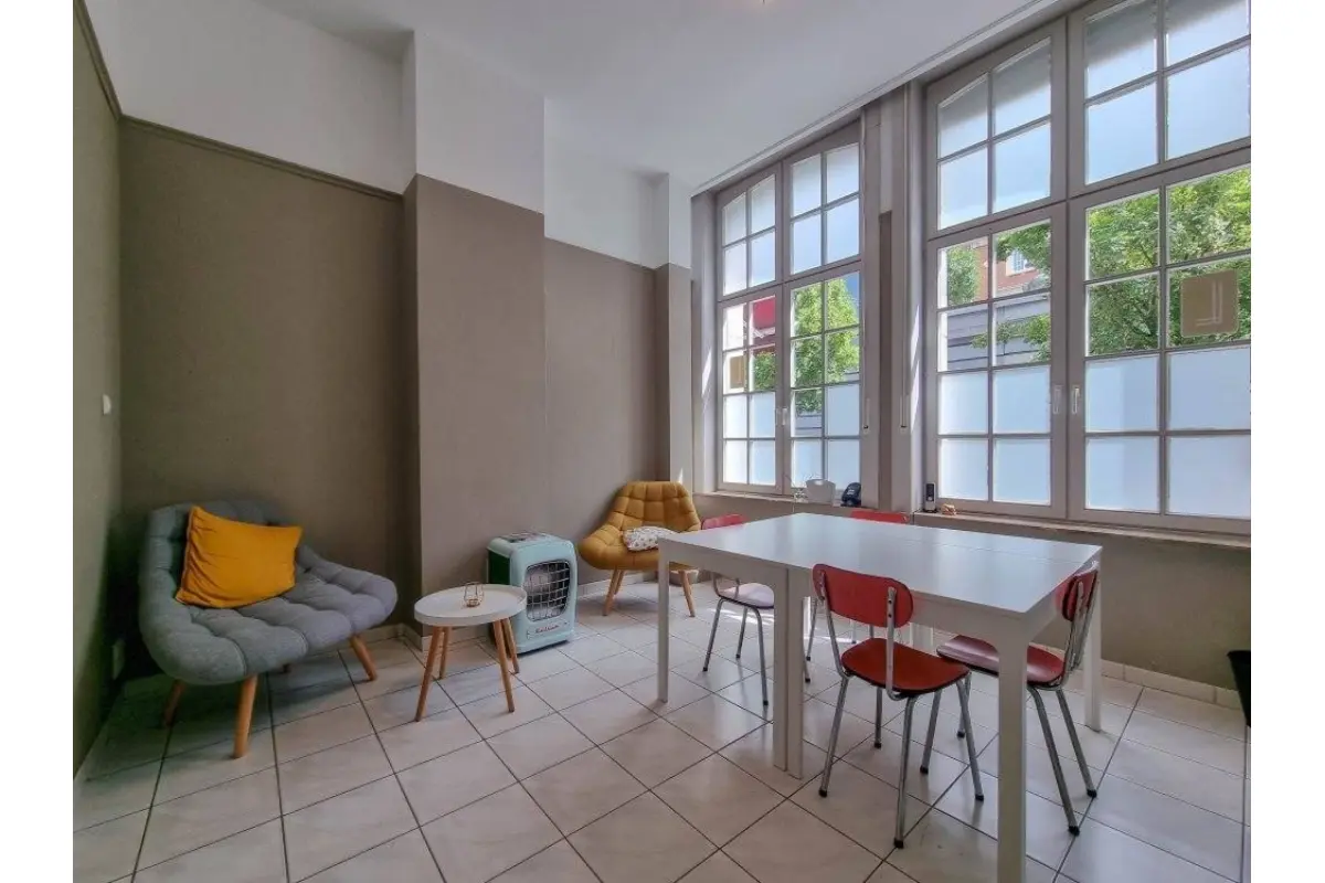 Commerce à louer à Tournai 7500 200.00€  chambres 20.00m² - annonce 760322